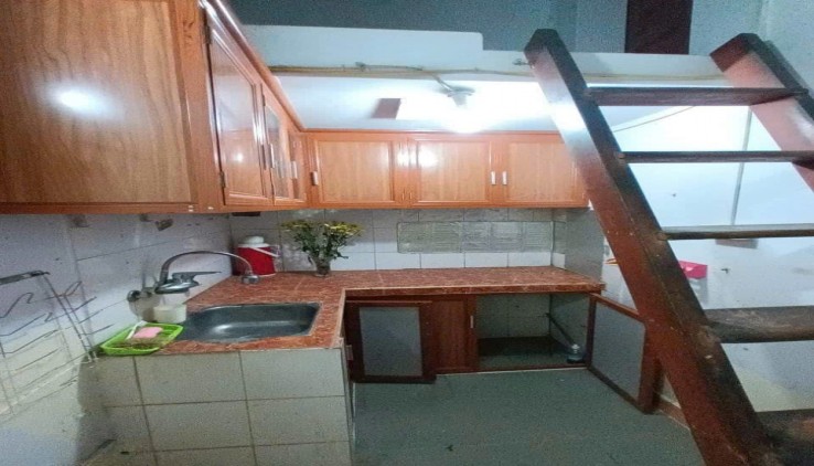 Cho thuê nhà nguyên căn tầng 1 ngõ 141 Giáp Nhị, 38m2 có gác xép ô tô đỗ cửa, 4.8 Triệu